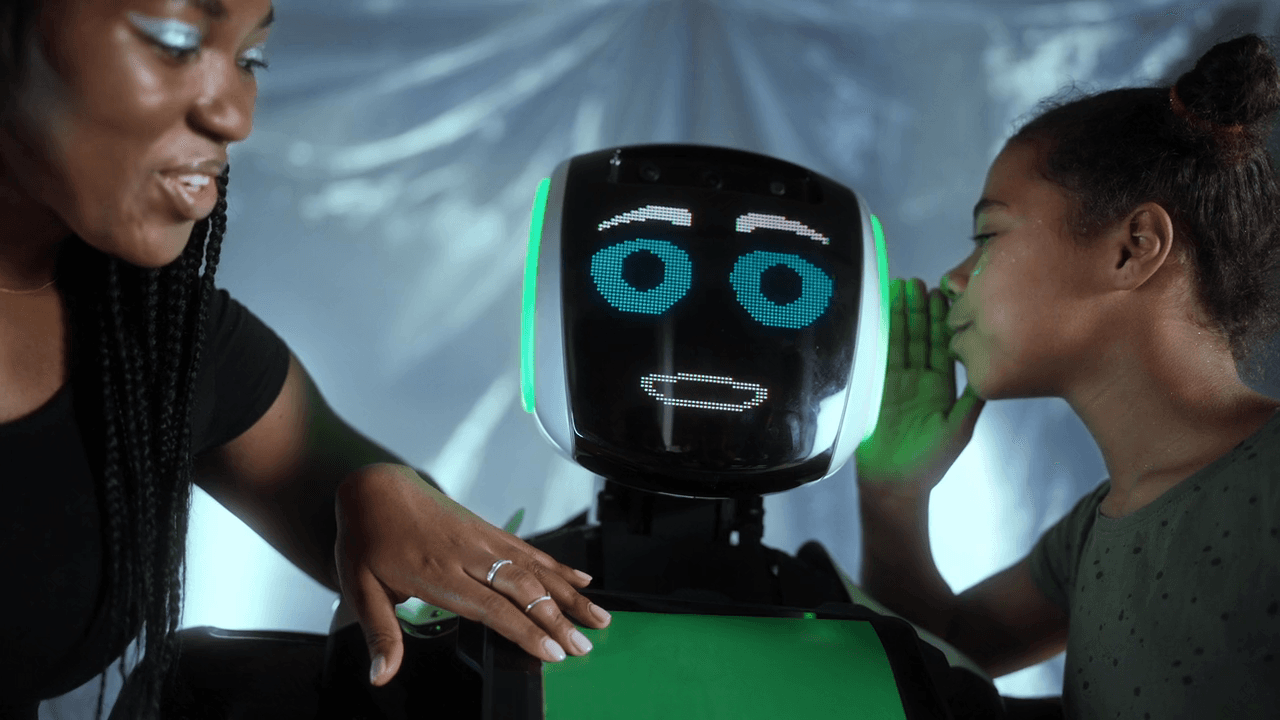 Kid Chats with Robot: Unbelievable Conversations!